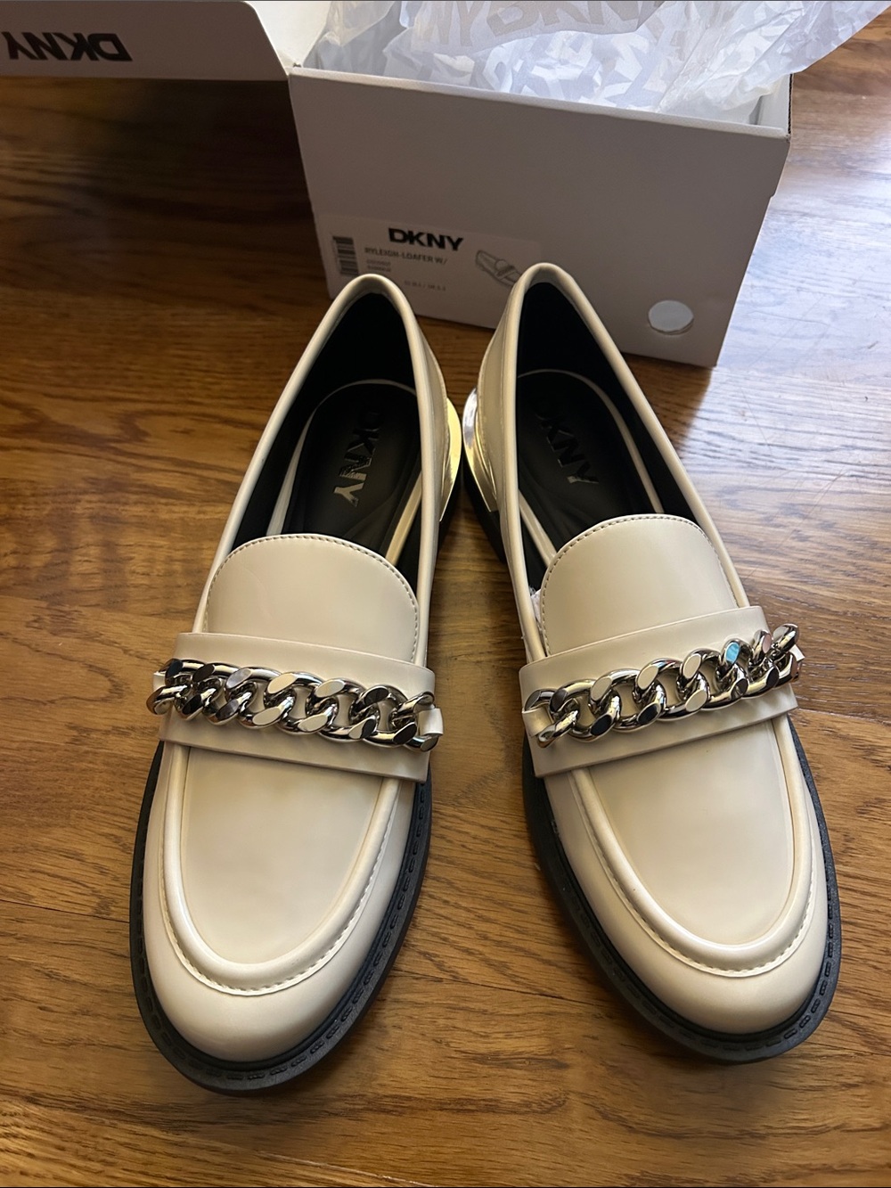 DKNY “Patent Leather” Cream Leather Loafers with Silver Chain